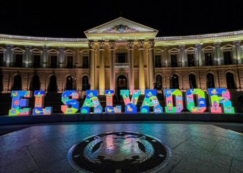 Nueve de cada 10 salvadoreños considera que el país lleva el rumbo  correcto