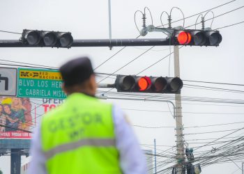 Obras Públicas mejorará el funcionamiento de los semáforos inteligentes en el primer trimestre de este año