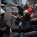 Dos muertos y 11 policías heridos tras cuatro de días de protesta pro-Morales en Bolivia