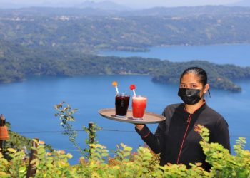 Trabajo articulado entre Gobierno y sector privado impulsa el turismo salvadoreño