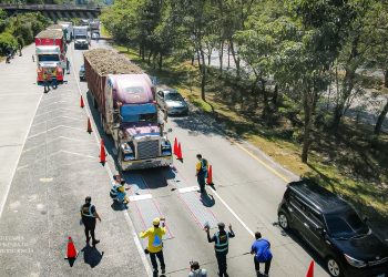 Psicólogos evalúan a motoristas de transporte de carga