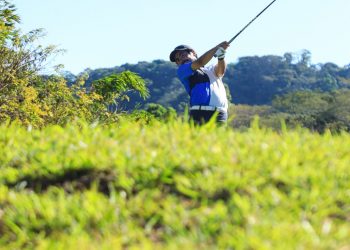 Férrea pelea por los primeros lugares de El Salvador Open Championship