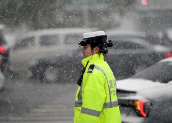 China emite alerta azul por tormentas de nieve