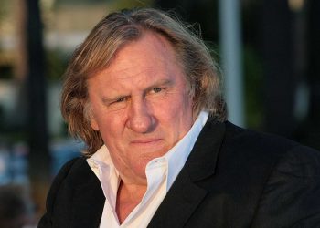 El desgarro del mundo cultural francés ante el caso del actor Gérard Depardieu