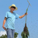 Noé, un apicultor que lucha por cuidar a las abejas