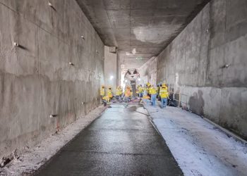 Construcción de túnel en redondel Unicaes de Santa Ana tiene un 80 % de avance