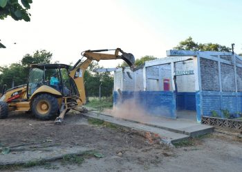 Construirán 15 aulas en centro escolar de San Luis Talpa, La Paz
