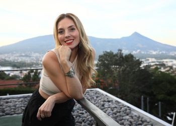 Ale Martore tiene un «Pasaporte» para nuevos éxitos musicales en este 2024