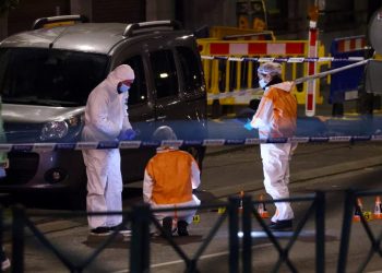 Mujer resulta herida de forma indirecta tras tiroteo en Bruselas