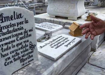Historias de amor que nunca mueren en el cementerio de La Habana