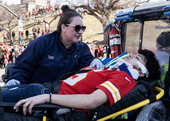 El tiroteo en el desfile del Super Bowl en EE. UU. fue provocado por una «disputa»
