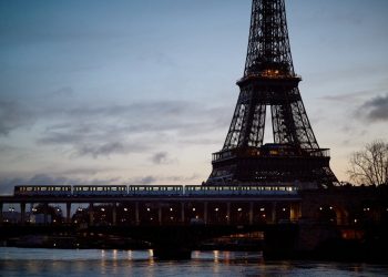 Fin de la huelga en la torre Eiffel, que reabrirá el domingo