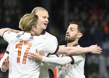 Con cinco goles de Haaland, el City vence 6-2 en Luton y avanza a cuartos de Copa