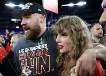 Chiefs y 49ers chocan en espectacular Super Bowl en presencia de Taylor Swift