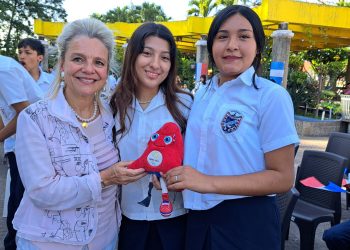 Embajadora de Francia presentó a mascotas de los Juegos Olimpicos París 2024 en Armenia, Sonsonate