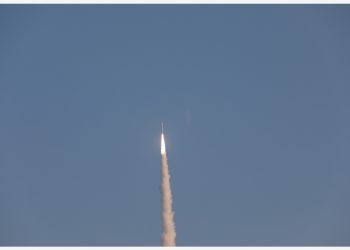 Cohete chino Smart Dragon-3 lanza nueve satélites desde el mar