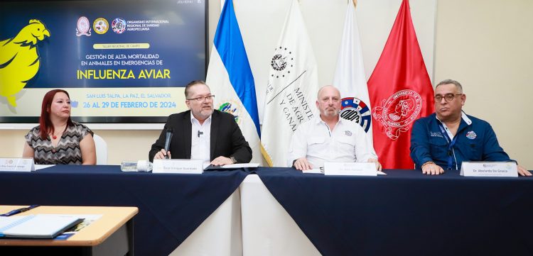 Autoridades del Ministerio de Agricultura y Ganadería participaron en el taller del OIRSA.