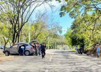 Accidente de tránsito deja un fallecido y tres lesionados en autopista a Comalapa