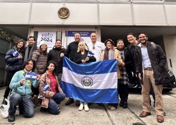 Votación electrónica presencial para salvadoreños en Australia y Japón culmina «satisfactoriamente»