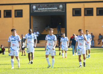 Jugador de Firpo se fue «con todo» contra Iván Barton