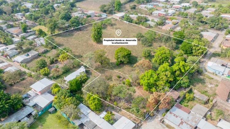 El proyecto, que se desarrollará en un terreno de dos manzanas y media, está ubicado en el barrio Las Flores, en San Juan Opico.  Foto / Diario El Salvador.