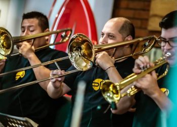Vibrass lanzará sesiones con canciones inéditas y anuncia su gira por Estados Unidos