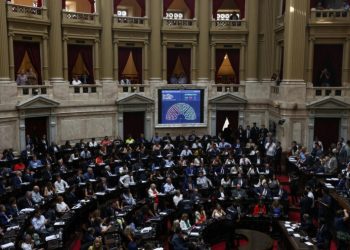Argentina desregula la política y la economía