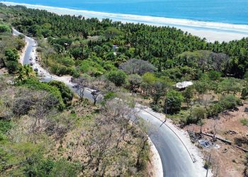 Avanza la construcción de la carretera Surf City 2 en la zona oriental