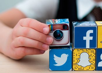 Legisladores de Florida aprueban prohibir las redes sociales a menores de 16 años