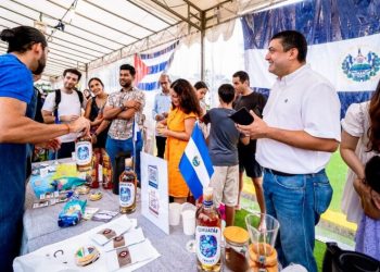 Embajada de El Salvador en Singapur participó en Festival Latinoamericano y Caribeño