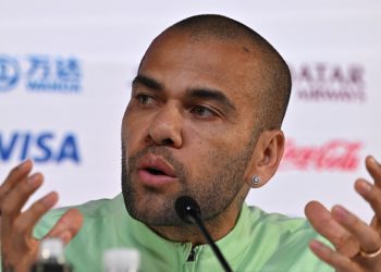 Fiscalía española recurrirá condena por violación a Dani Alves para endurecerla