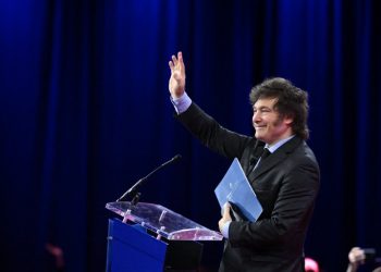 Milei habla en la apertura del Congreso argentino, al que llamó «nido de ratas»
