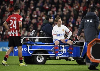 De Jong sufre un esguince de tobillo, lesión muscular para Pedri