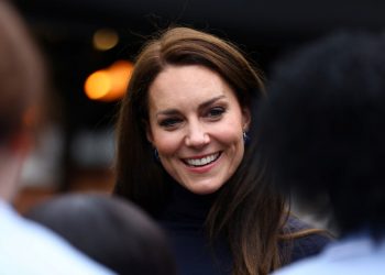 La princesa Catalina pide disculpas por la difusión de su foto manipulada