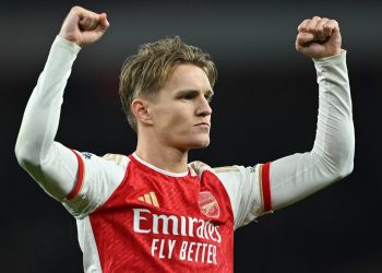 Arsenal se encarama al liderato a la espera del Liverpool vs Manchester City