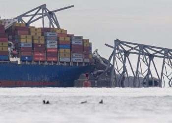 Recuperan un cuerpo en río tras derrumbe de puente en Baltimore