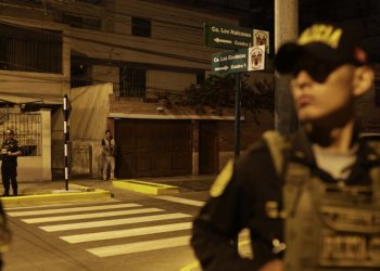 Allanan en Perú vivienda y sede presidencial por escándalo de relojes Rolex de Boluarte