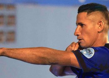 Agustín Ruiz: «Faltan dos partidos y la serie está abierta»
