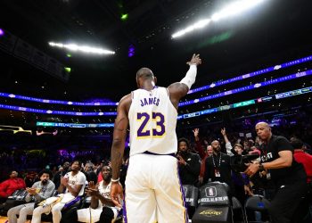 LeBron James es el primer jugador de la NBA en llegar a 40,000 puntos anotados