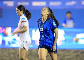 La selección playera femenina cae ante Estados Unidos y se complica