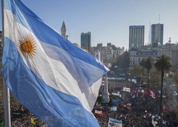 Gobierno argentino modifica fórmula jubilatoria a través de decreto de urgencia