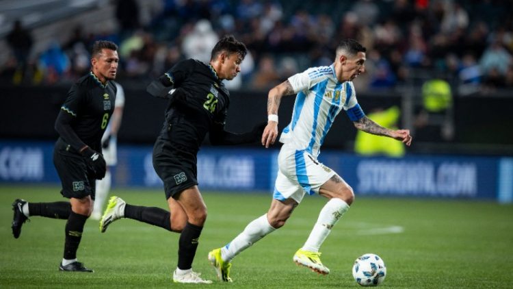 Al Dibu Martínez no le gustó jugar contra El Salvador