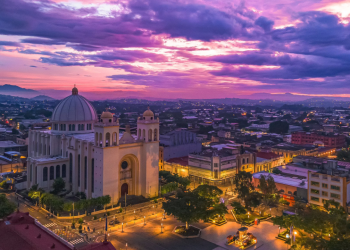 El Salvador espera más de 500 mil visitantes durante la Semana Santa