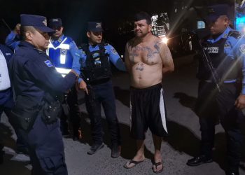 Justicia hondureña entrega a pandillero de la MS a Interpol El Salvador