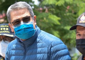 Defensa de expresidente de Honduras presenta sus testigos en juicio en EE. UU.