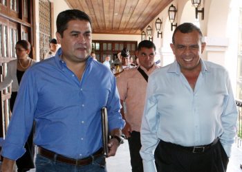 Hijo de expresidente Honduras hunde a Hernández