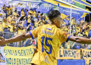 Limeño recobra el brillo y sigue líder en el Clausura