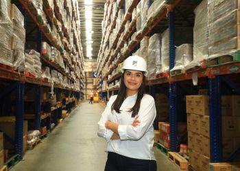 Fabiola Vaquerano lidera con pasión el área logística de Súper Selectos