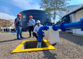Gobierno mejora el sistema de agua potable en comunidades de Santa Ana