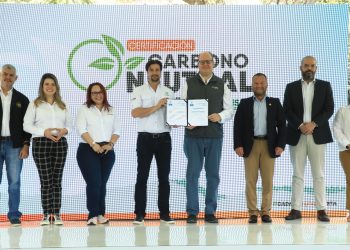 Planta de alimentos para animales de CMI recibe certificación carbono neutral